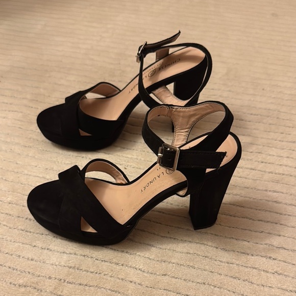 Chinese Laundry Black Heels with Crossed Straps - Picture 2 of 6